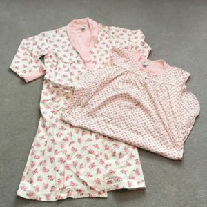 Price Drop‼️ Miss Elaine Nightgown and robe set